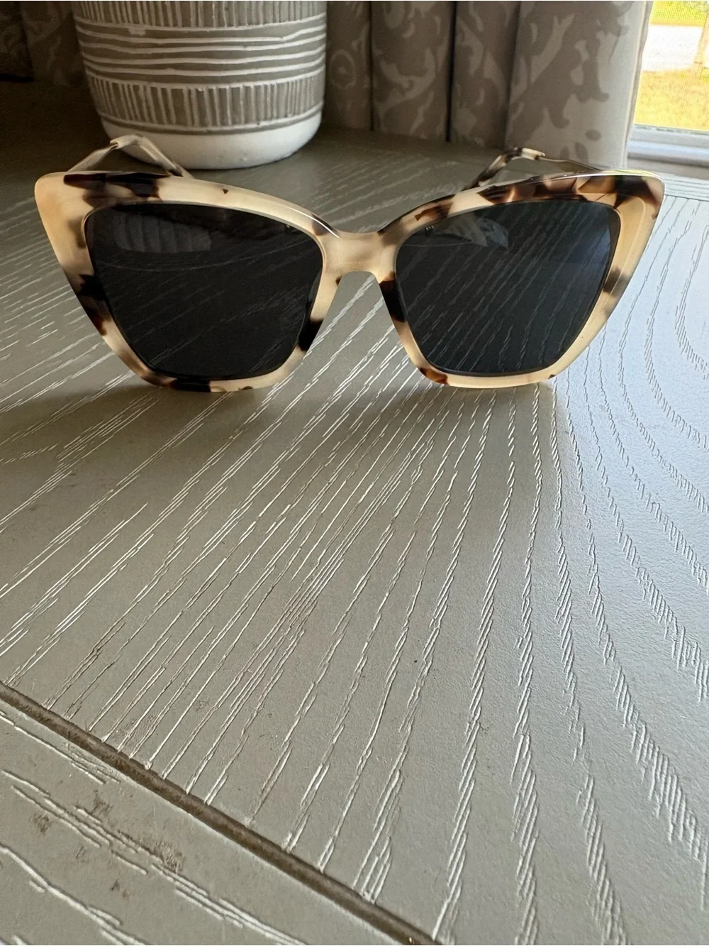 Diff Eyewear Cat-Eye Tortoise Frame Sunglasses with Brown Lenses